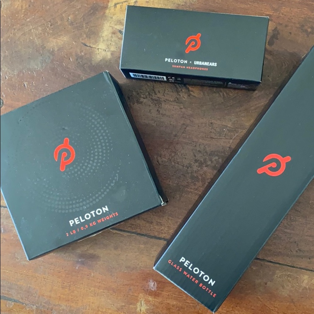 Peloton accessory’s- weights, bottle, headphones